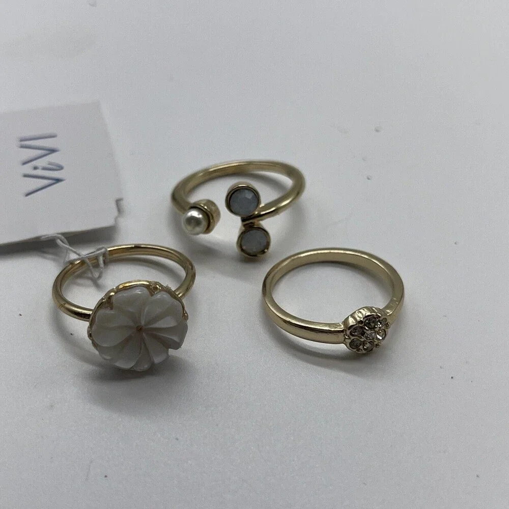 ViVl Set of 3 Mixed Ring Bundle Lot Gold Silver Crystal New With Tags Sz 7